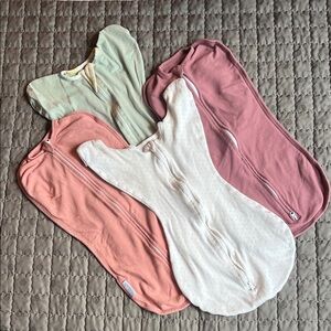Zip-Up Swaddle Sacs